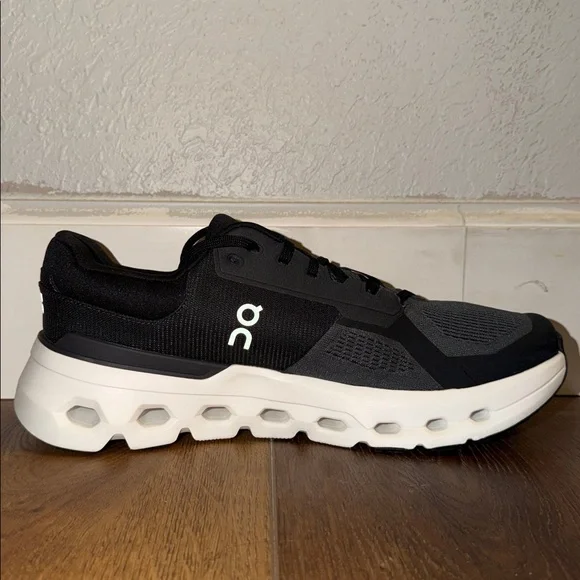 Men’s On CloudRunner 2 - Picture 3 of 10